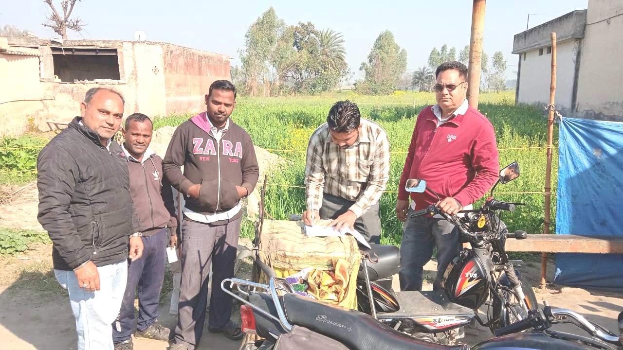 स्वास्थ्य विभाग की टीम ने गांवों में काटे चालान